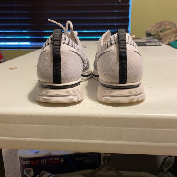 Nike fly knit trainers - Picture 4 of 7